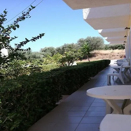 Mareva شقة